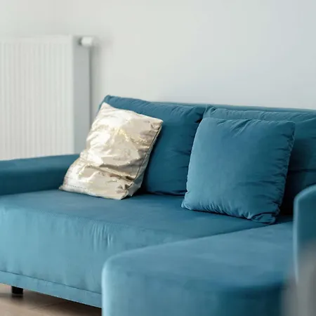 Jasny Blisko Lotniska Lawica W Poznaniu By Renters Appartement *